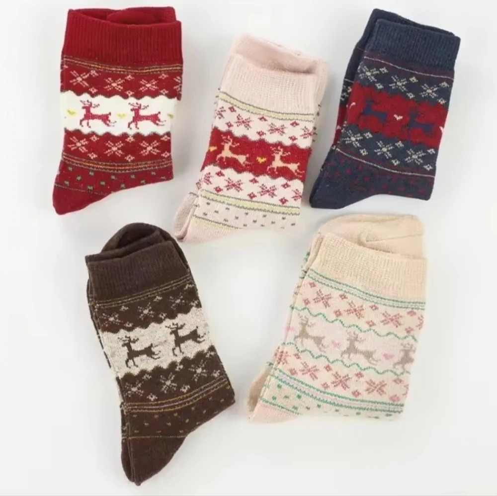 🍒🍒 Cozy Reindeer Patterned Knitted Mid Tube Socks